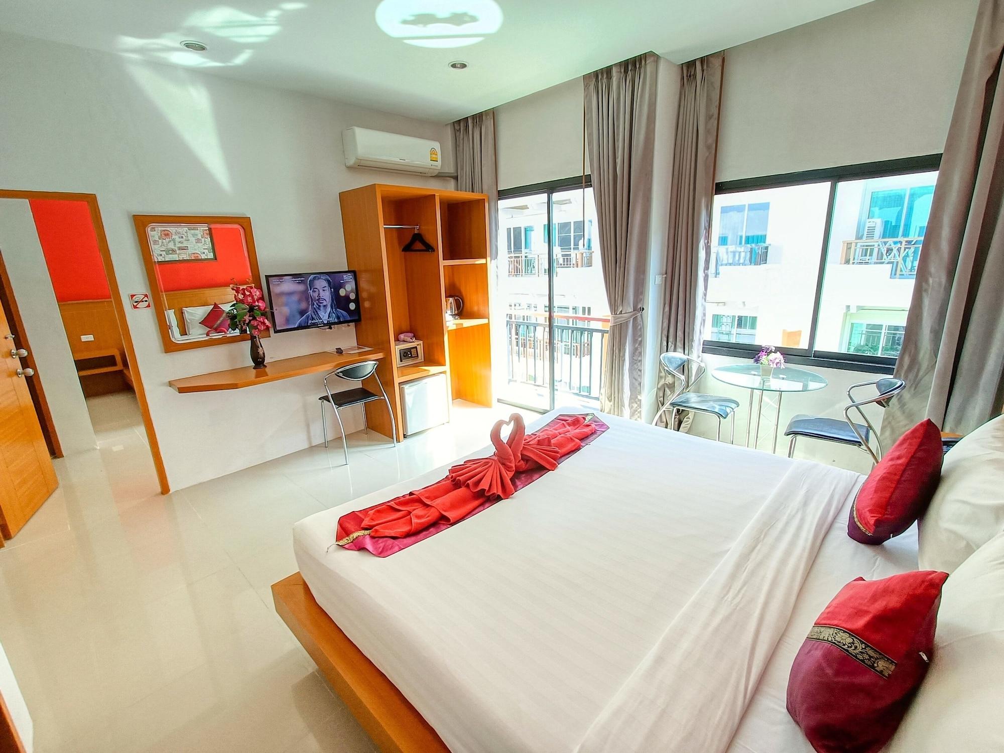 Pj Patong Resortel Екстериор снимка