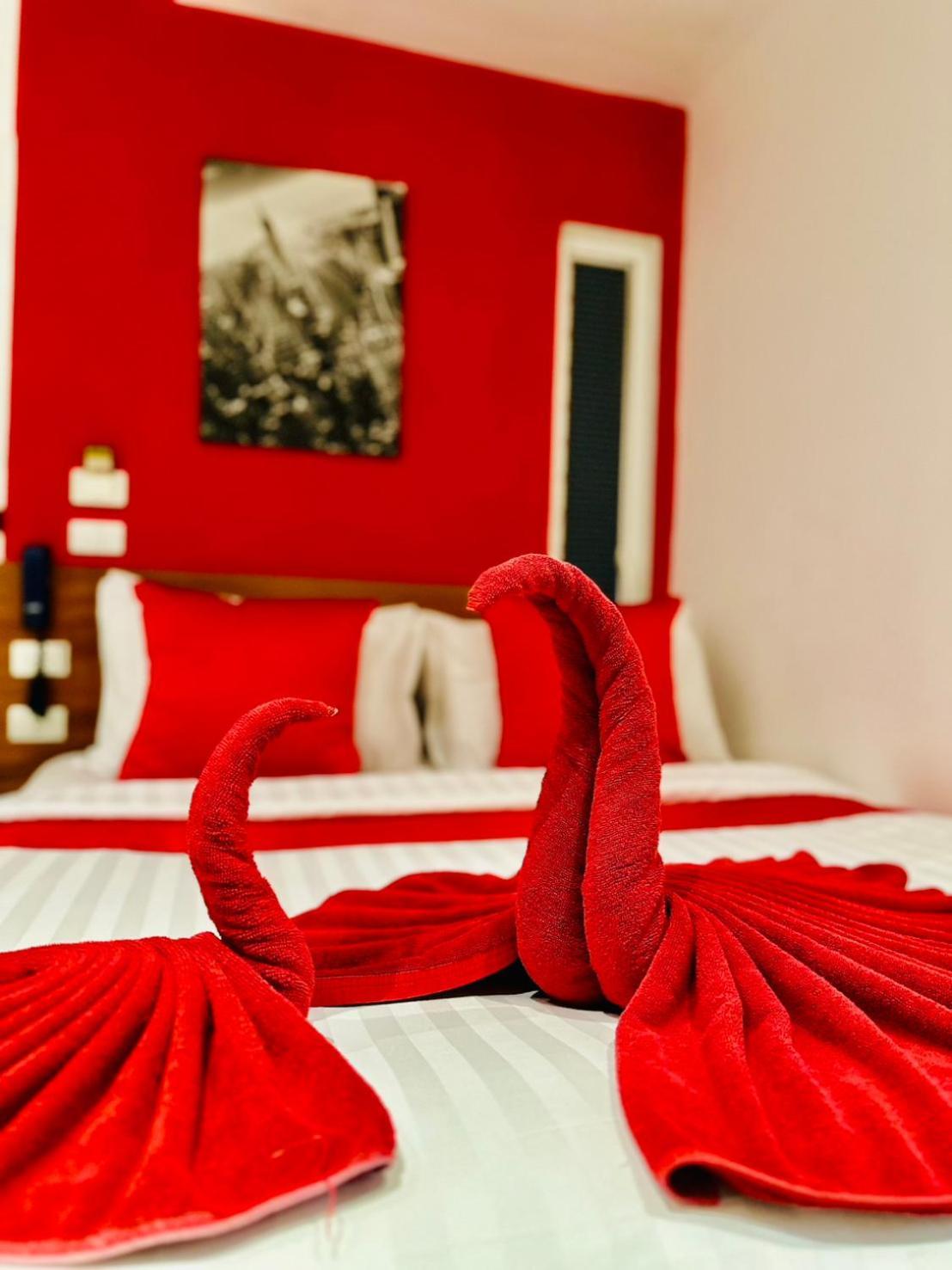 Pj Patong Resortel Екстериор снимка