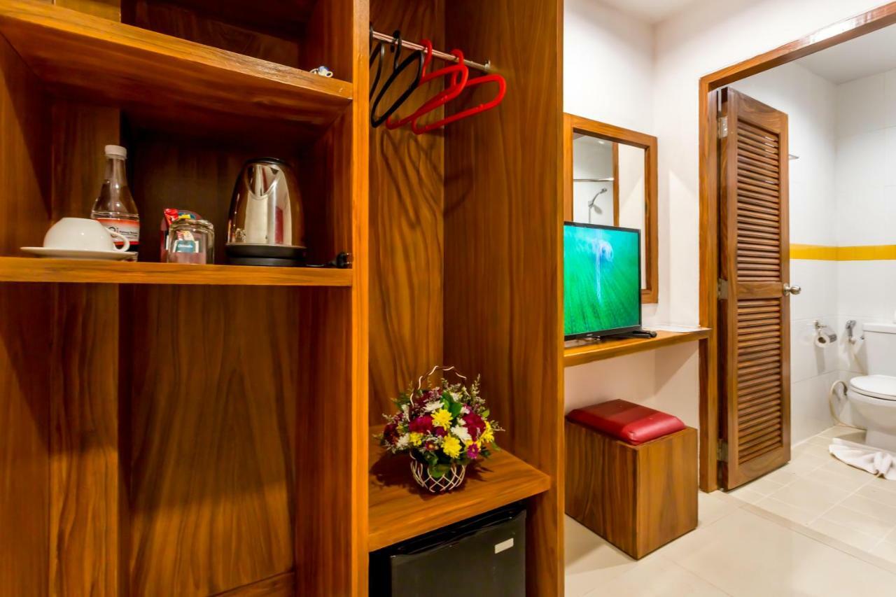 Pj Patong Resortel Екстериор снимка